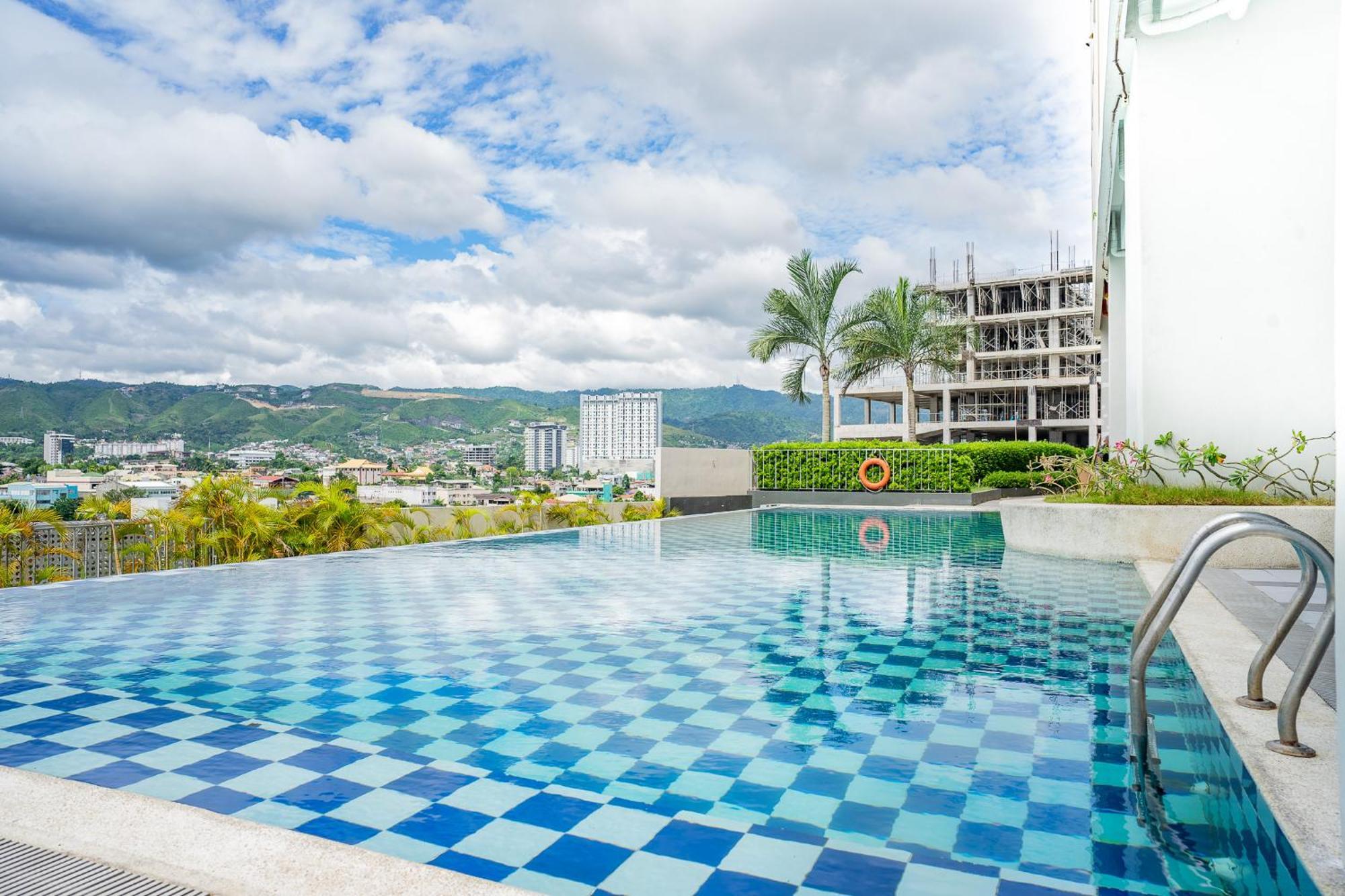 Eon Centennial Soho Hotel Cebu Extérieur photo